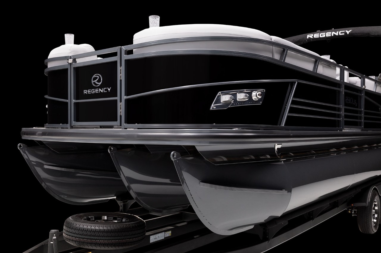 230 LE3 REGENCY Pontoon Boat